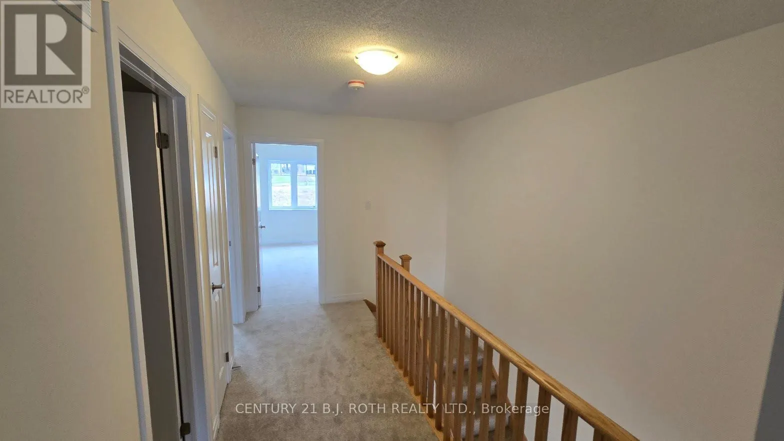 546 HUDSON CRESCENT