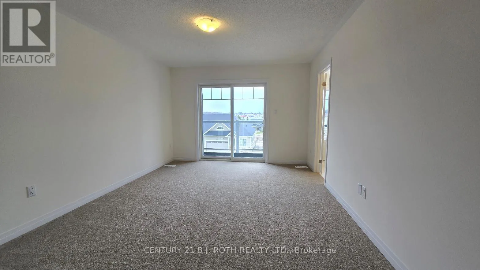 546 HUDSON CRESCENT