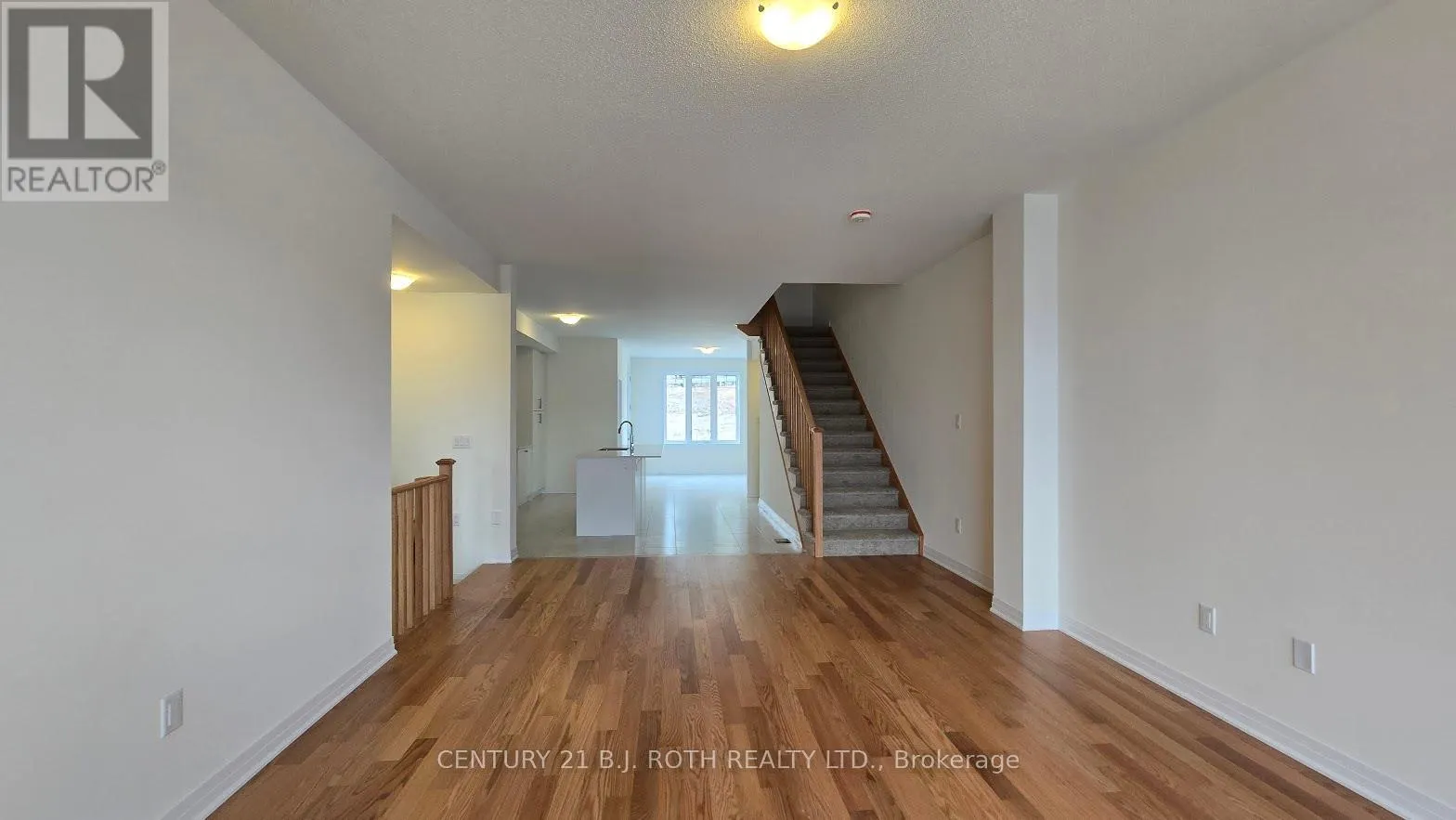 546 HUDSON CRESCENT