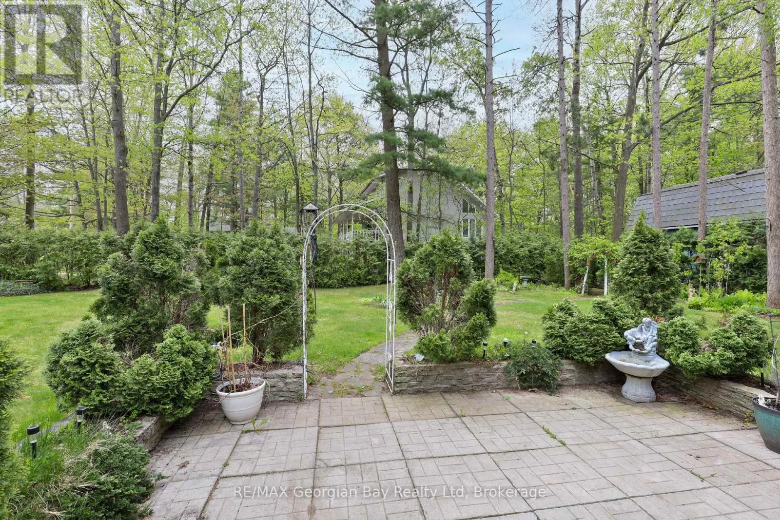 1 LINDALE AVENUE