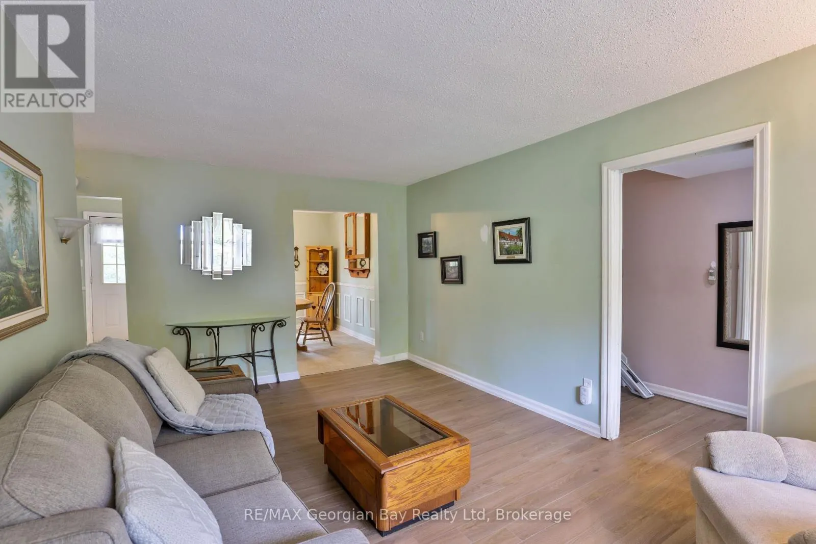 1 LINDALE AVENUE