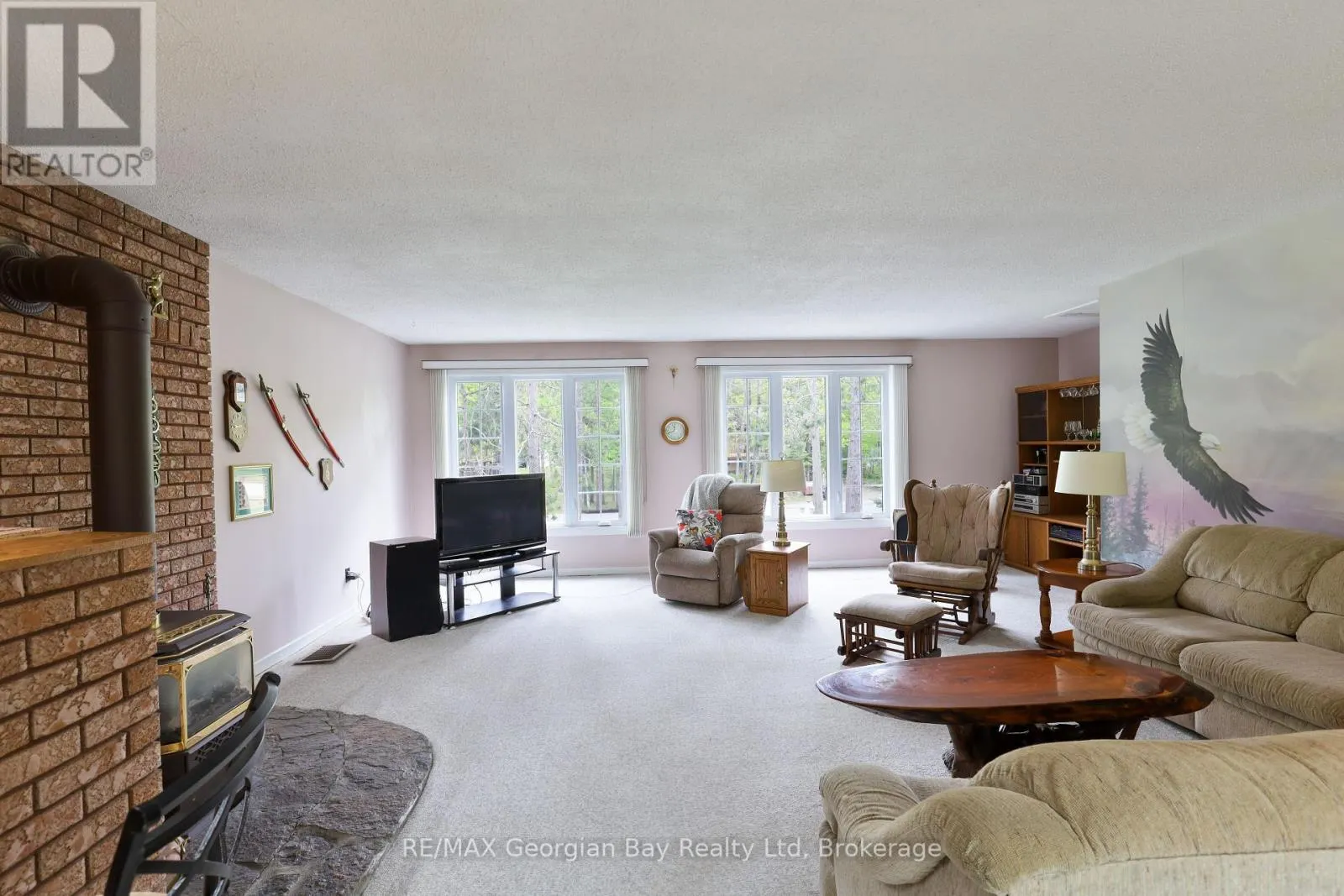 1 LINDALE AVENUE