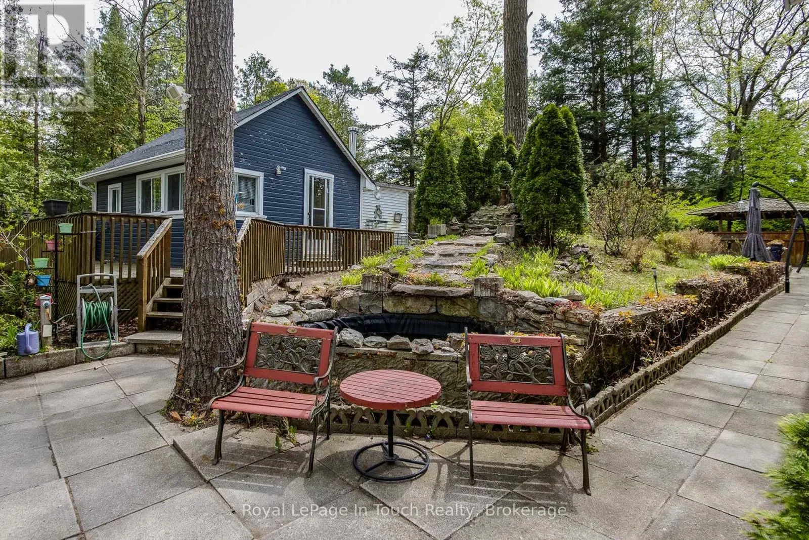 35 TINY BEACHES ROAD S