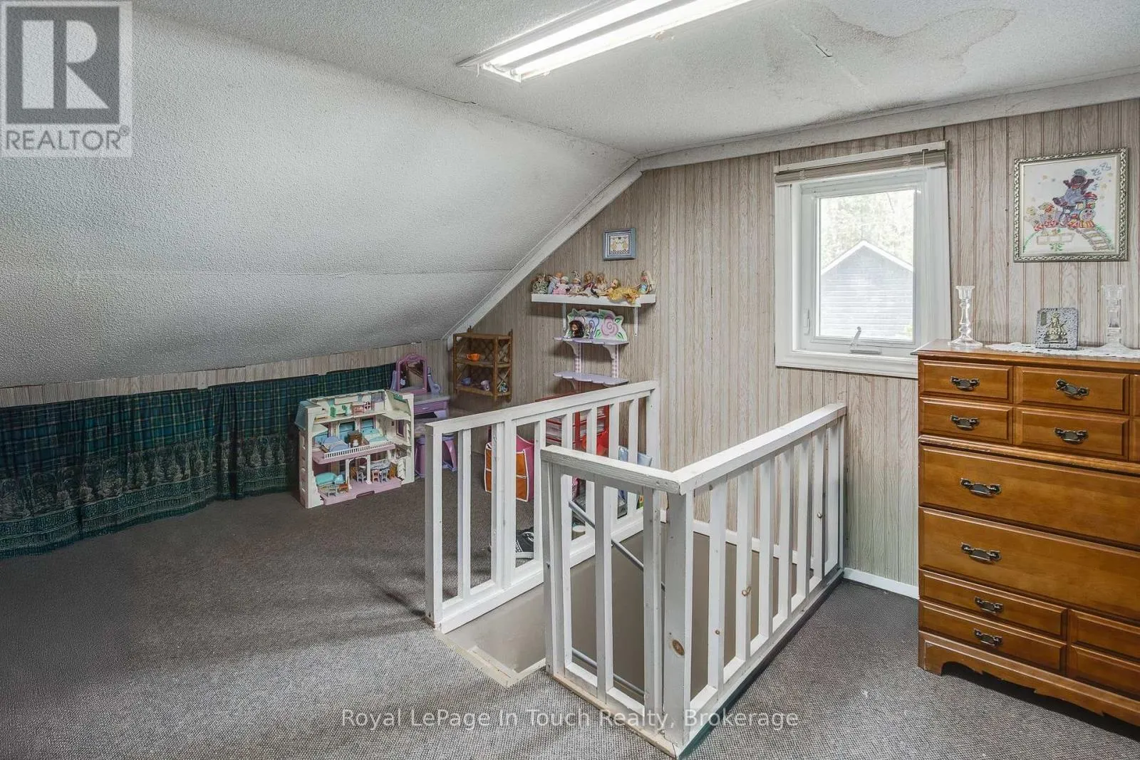 35 TINY BEACHES ROAD S