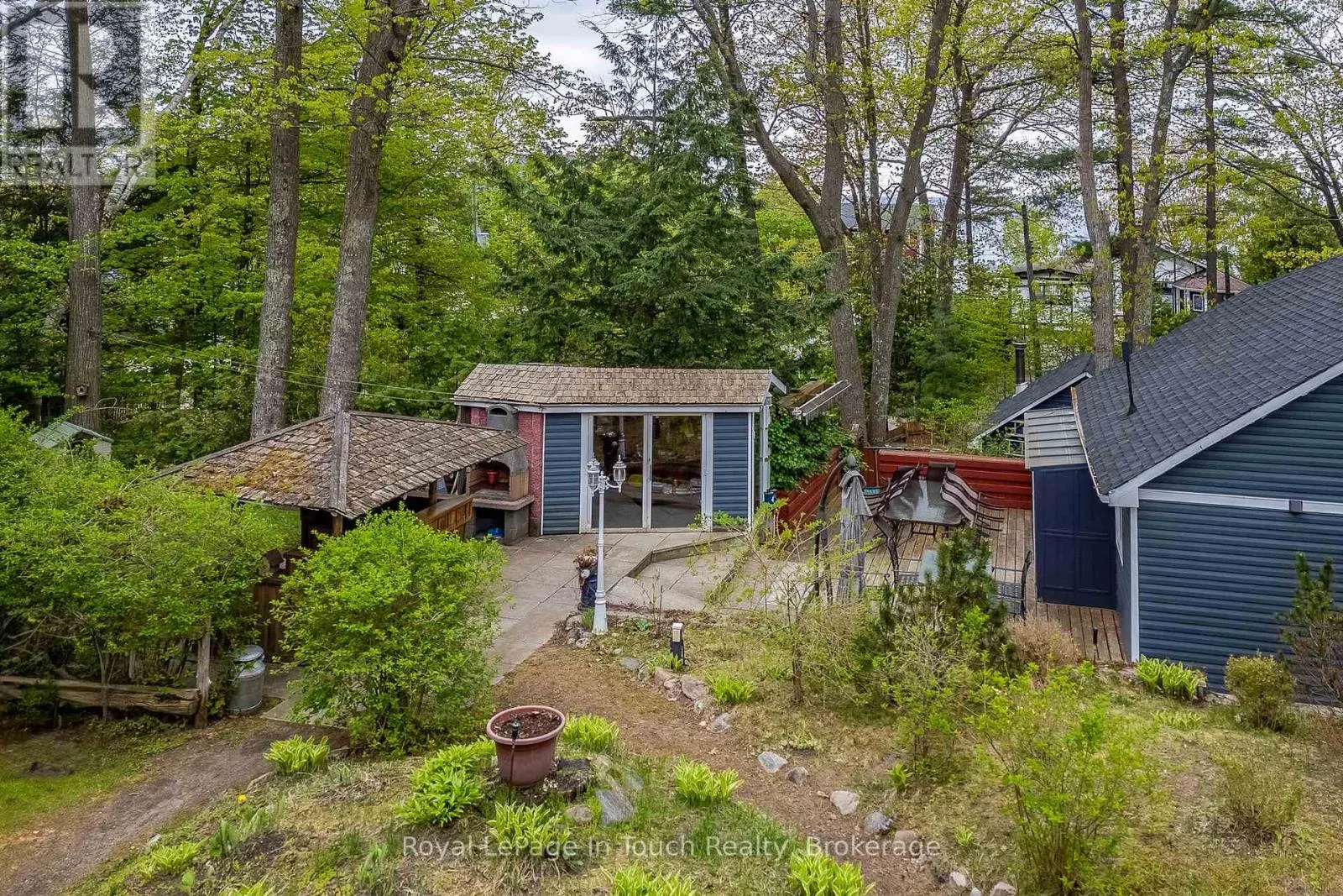 35 TINY BEACHES ROAD S