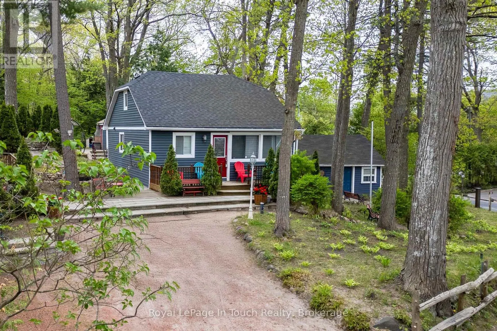 35 TINY BEACHES ROAD S