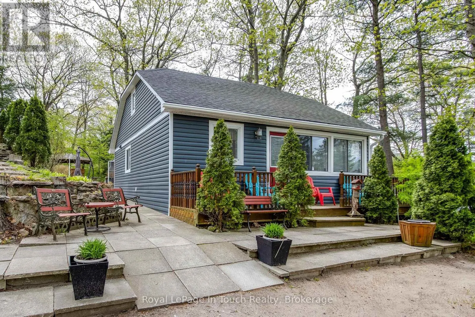 35 TINY BEACHES ROAD S