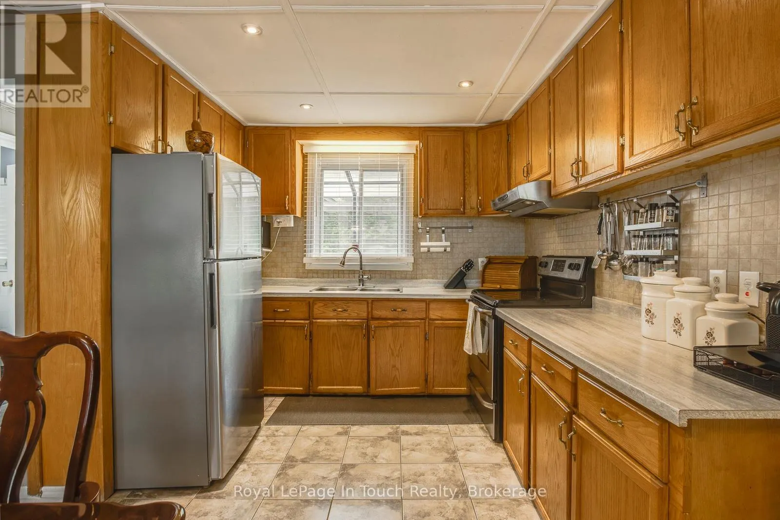 35 TINY BEACHES ROAD S
