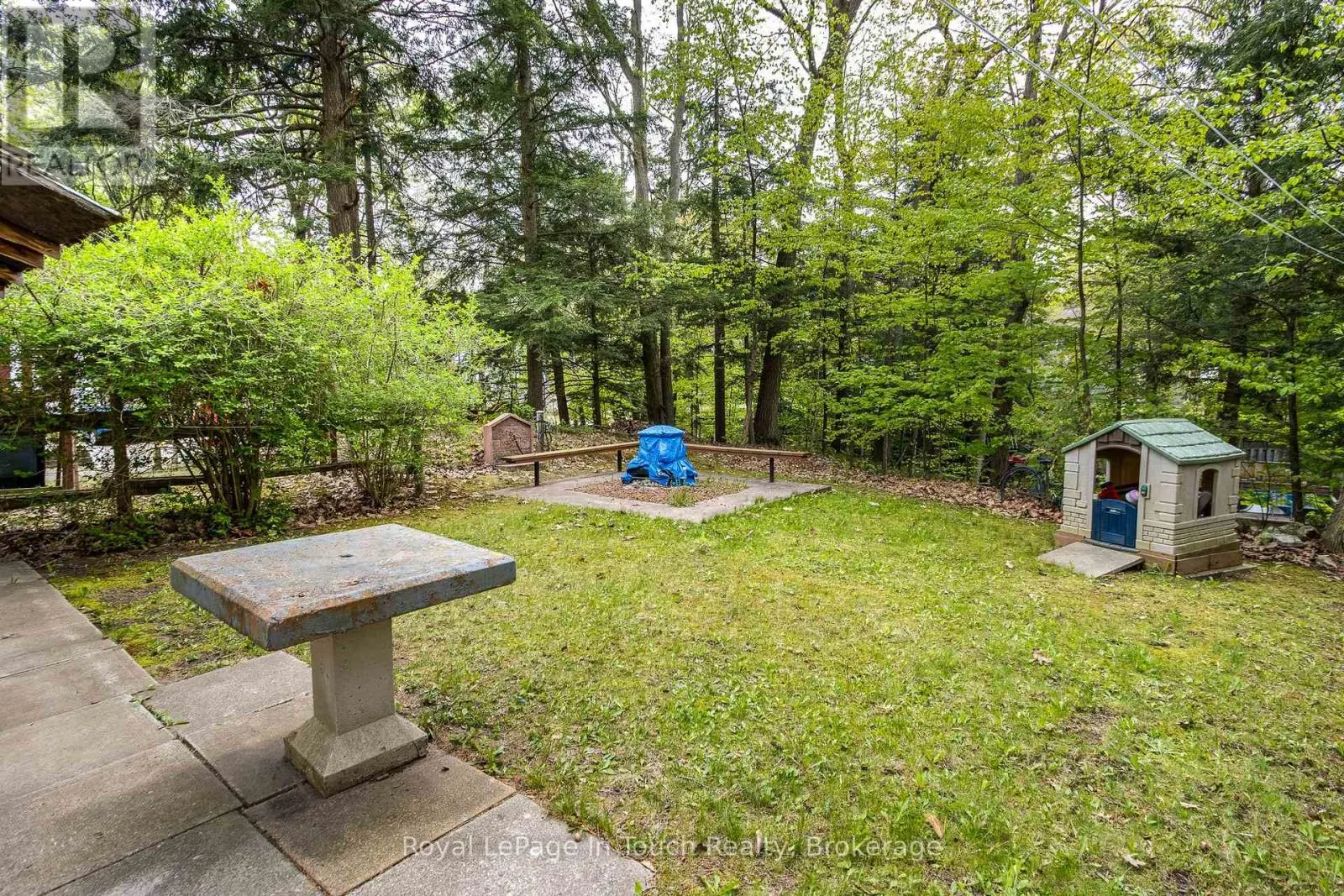 35 TINY BEACHES ROAD S