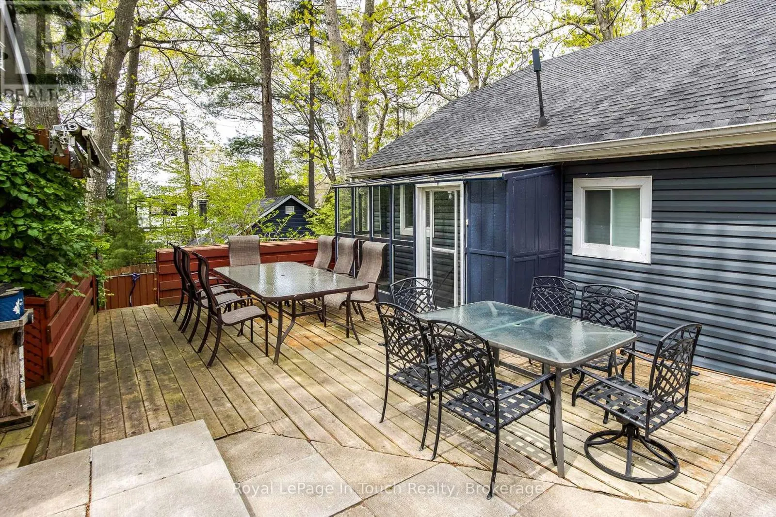 35 TINY BEACHES ROAD S