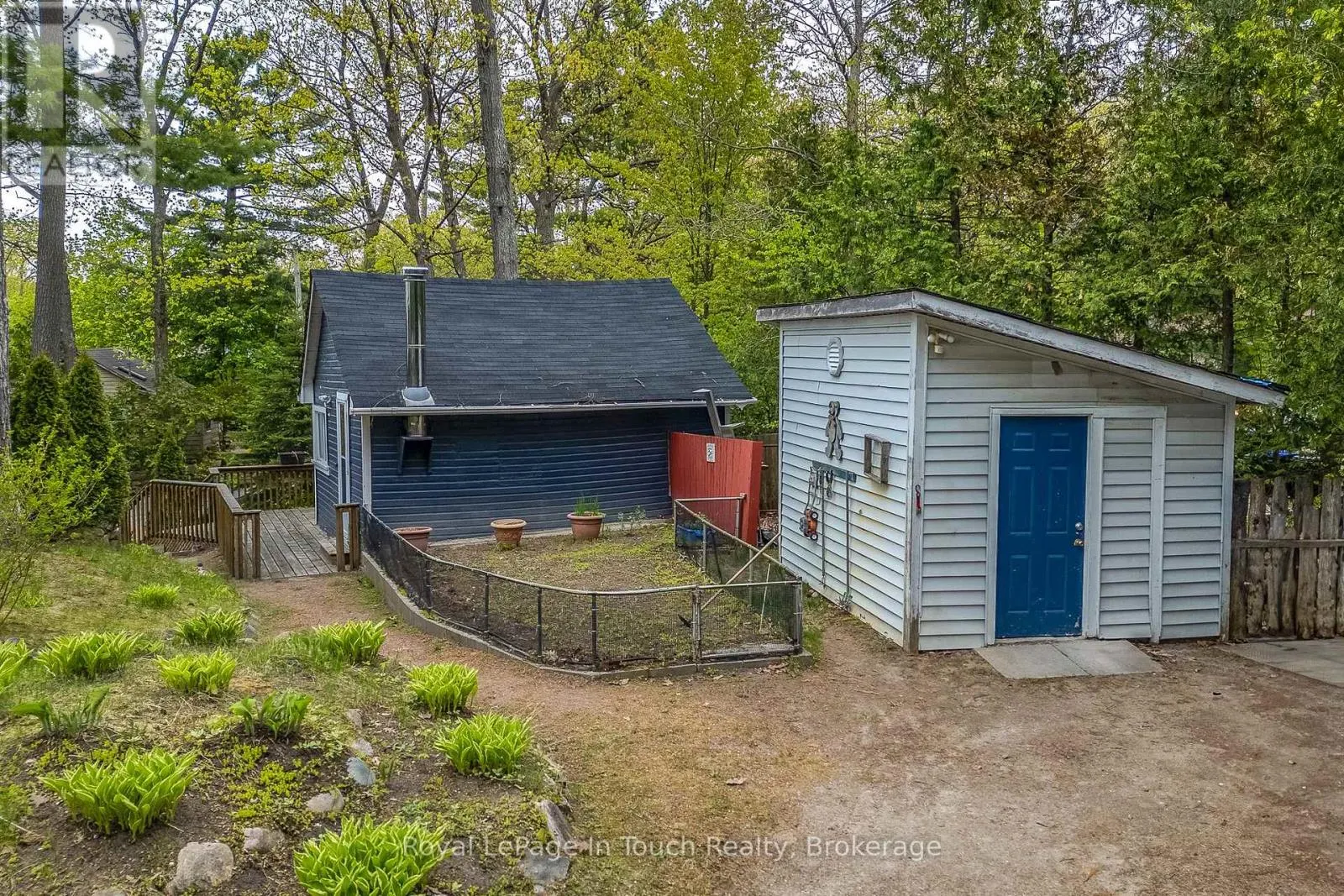 35 TINY BEACHES ROAD S