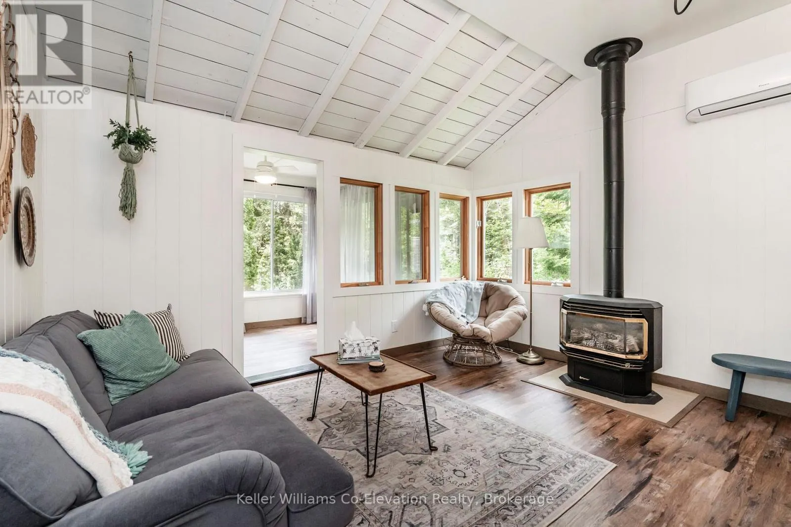 135 OLIVER DRIVE