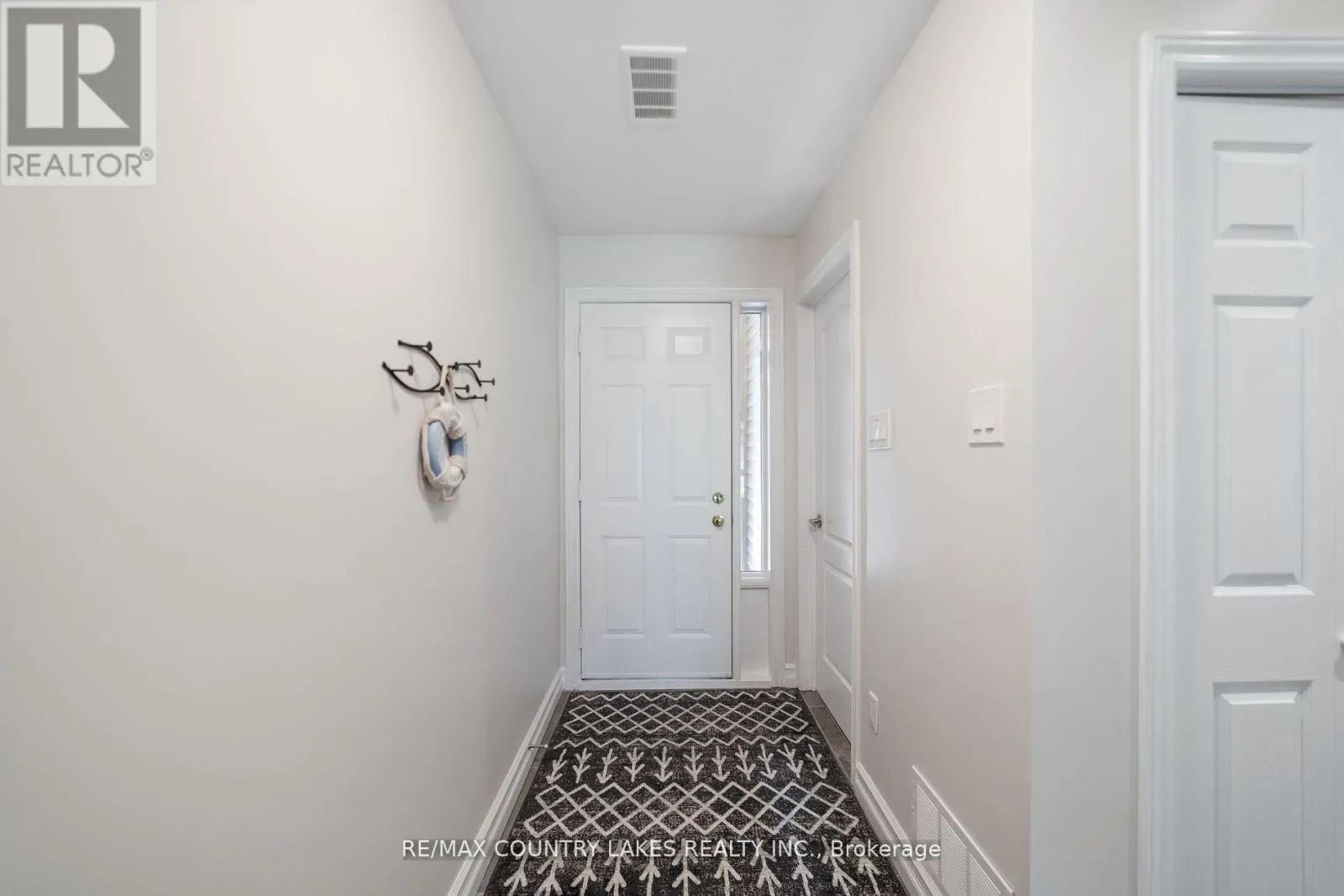 22 - 100 LAGUNA PARKWAY