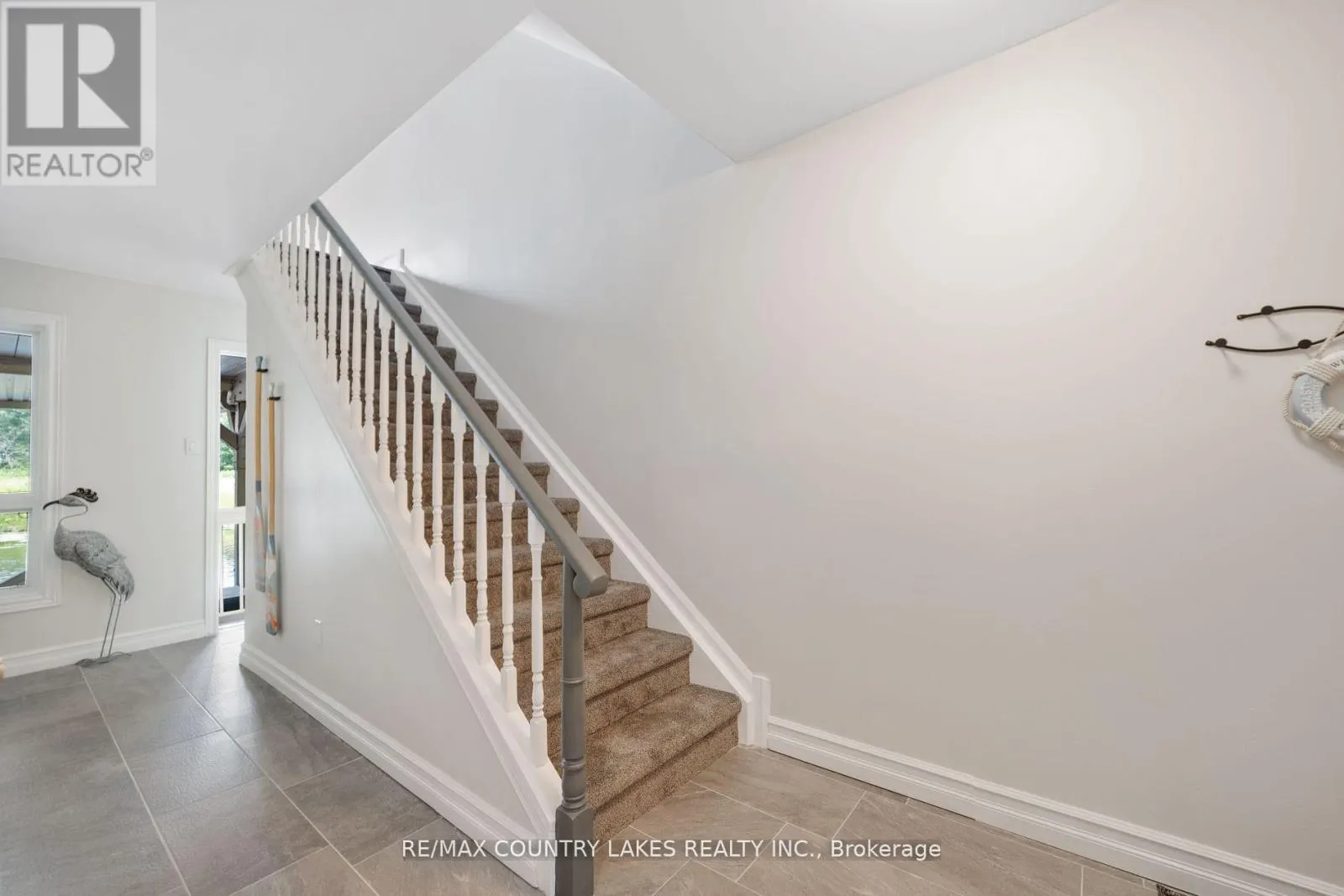 22 - 100 LAGUNA PARKWAY
