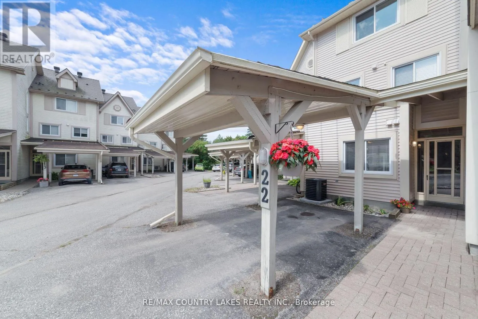 22 - 100 LAGUNA PARKWAY