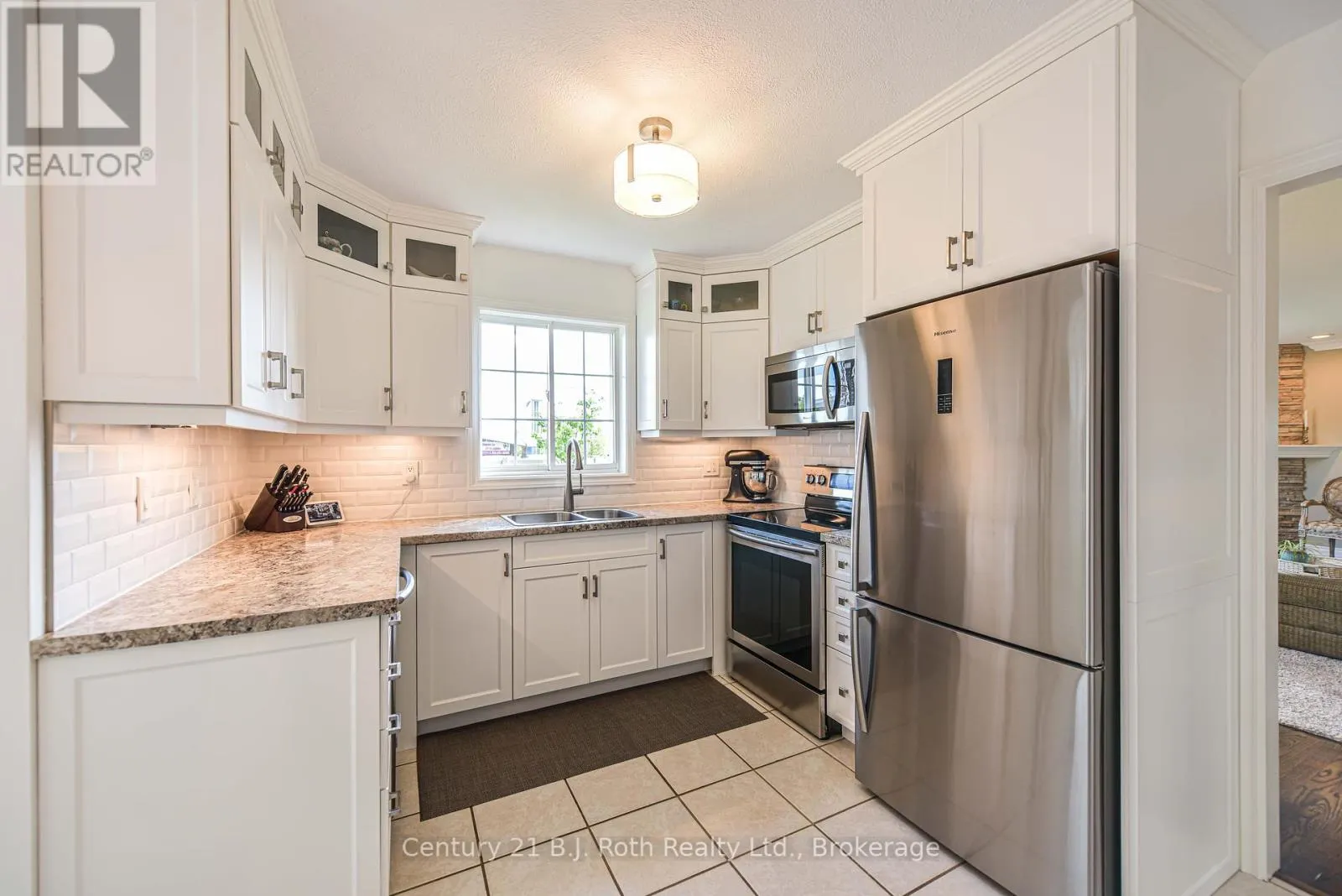 3196 MONARCH DRIVE