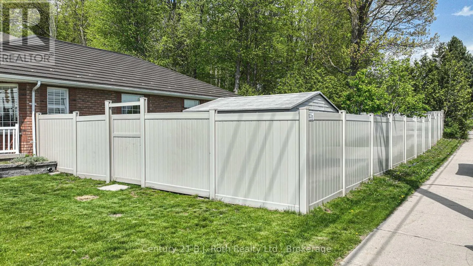 3196 MONARCH DRIVE