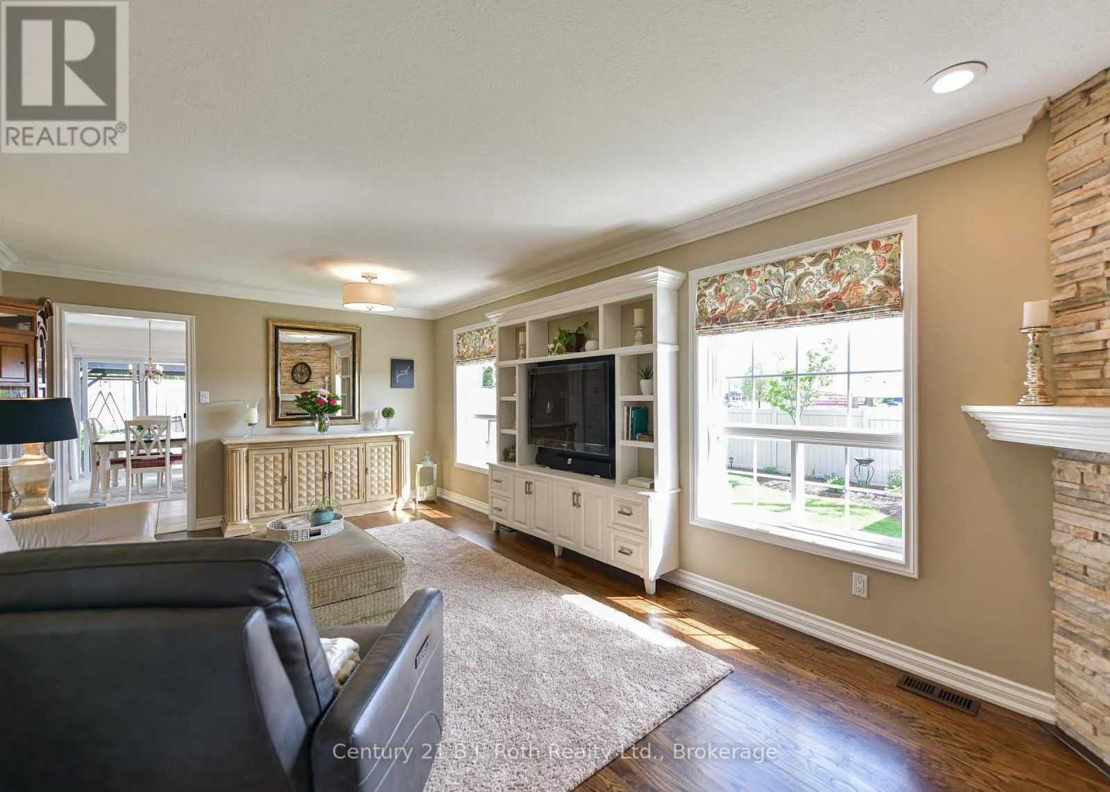 3196 MONARCH DRIVE