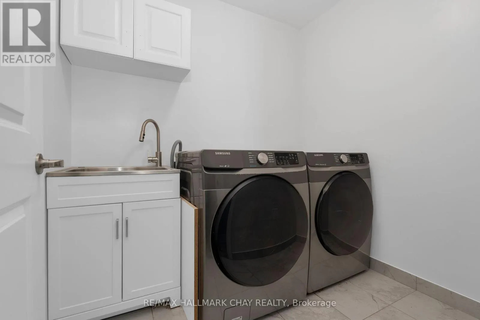 24 CHURCHLEA MEWS