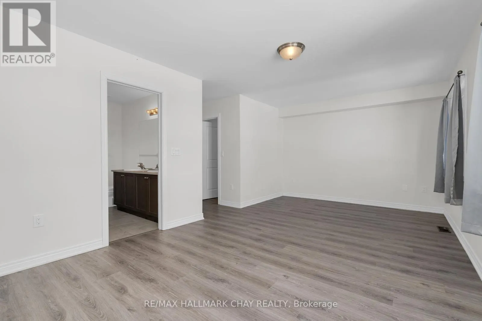 24 CHURCHLEA MEWS