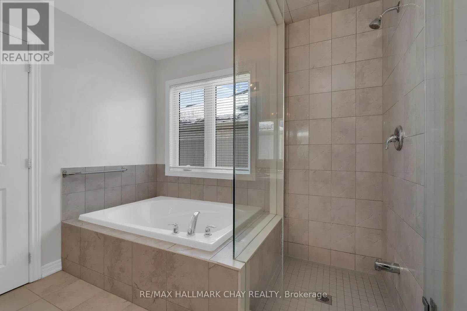 24 CHURCHLEA MEWS