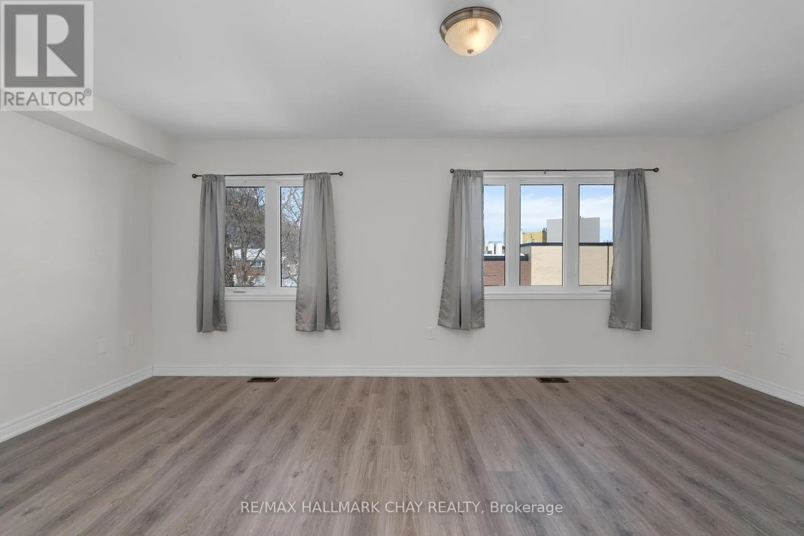 24 CHURCHLEA MEWS