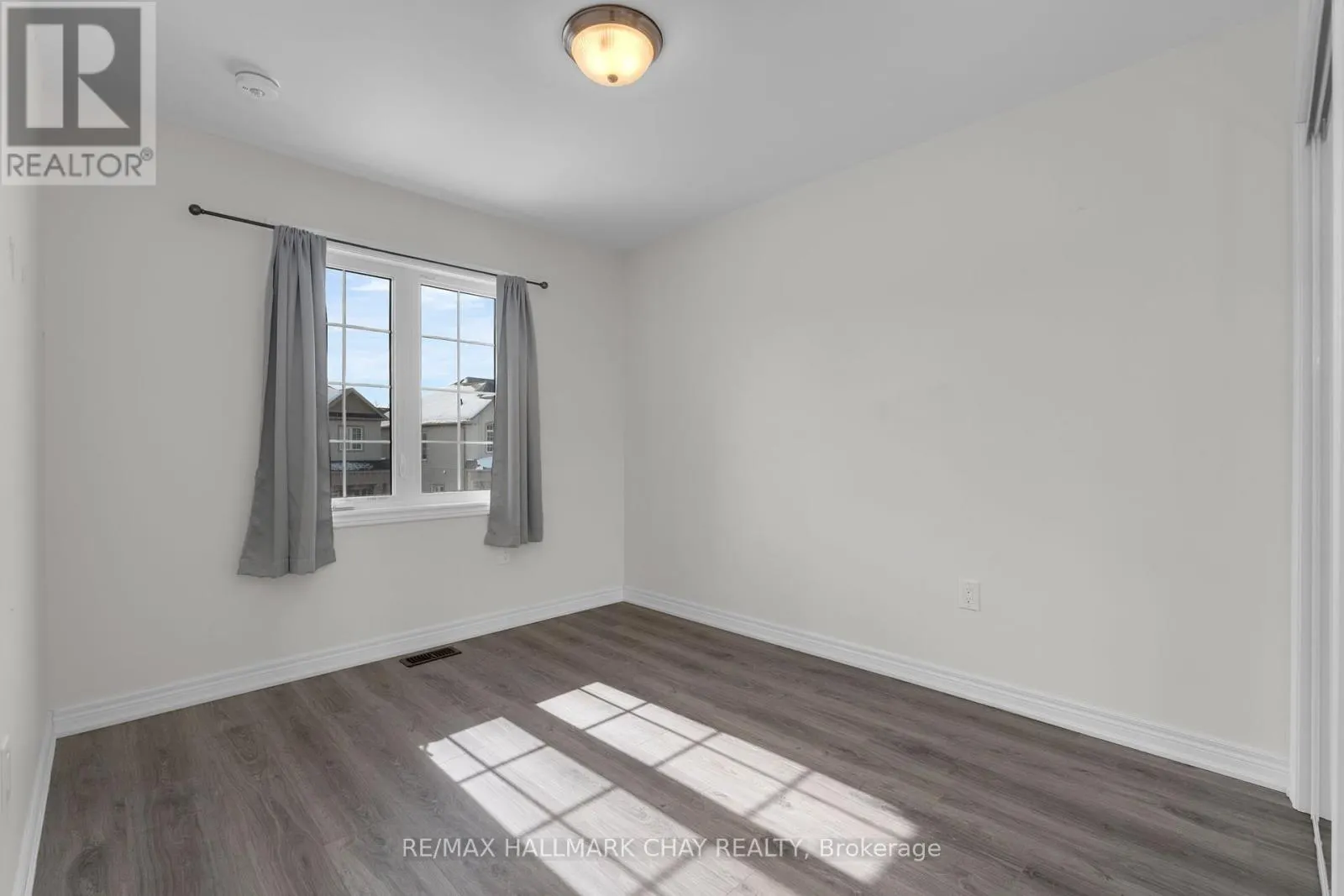 24 CHURCHLEA MEWS