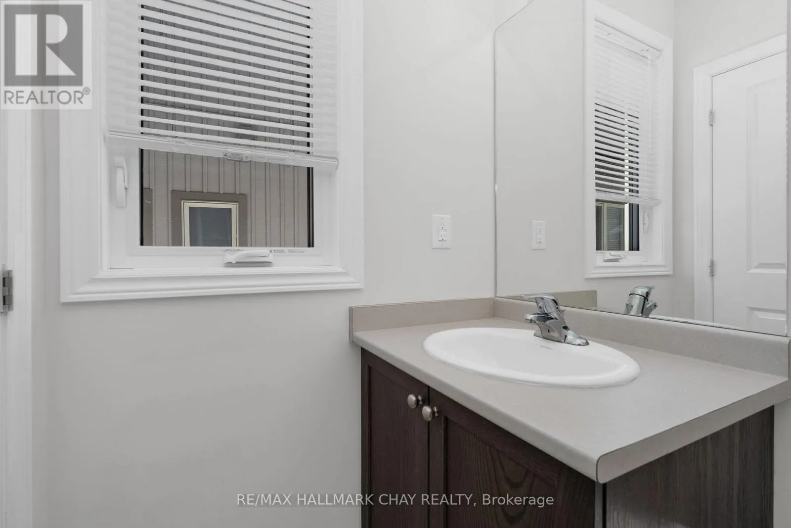 24 CHURCHLEA MEWS