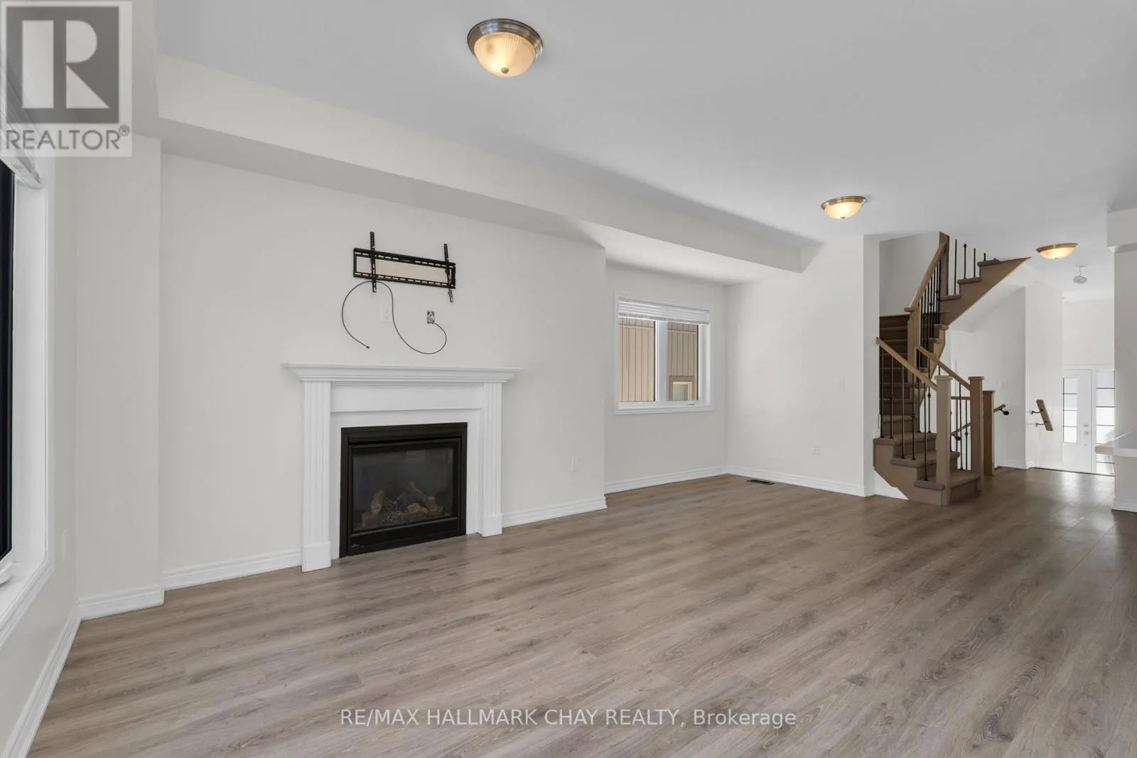 24 CHURCHLEA MEWS