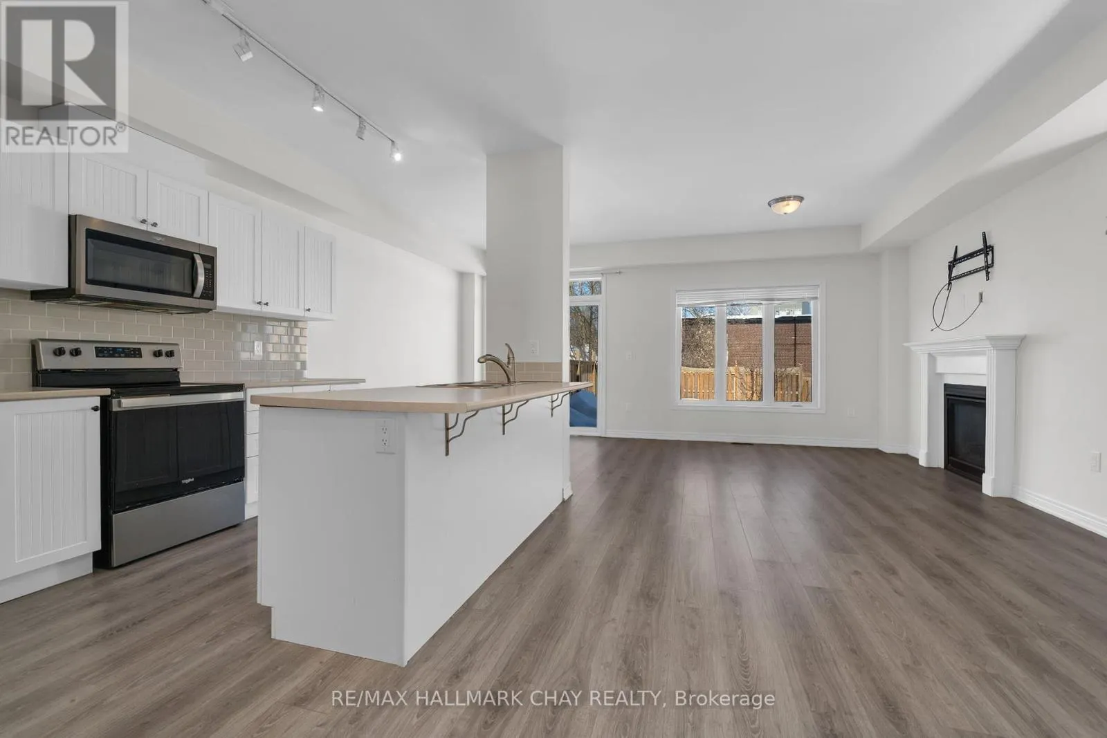24 CHURCHLEA MEWS