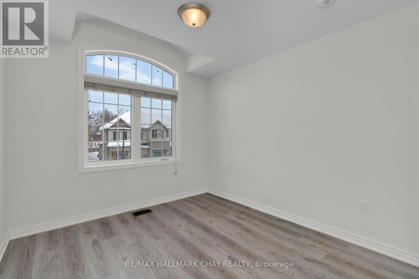 19 CHURCHLEA MEWS