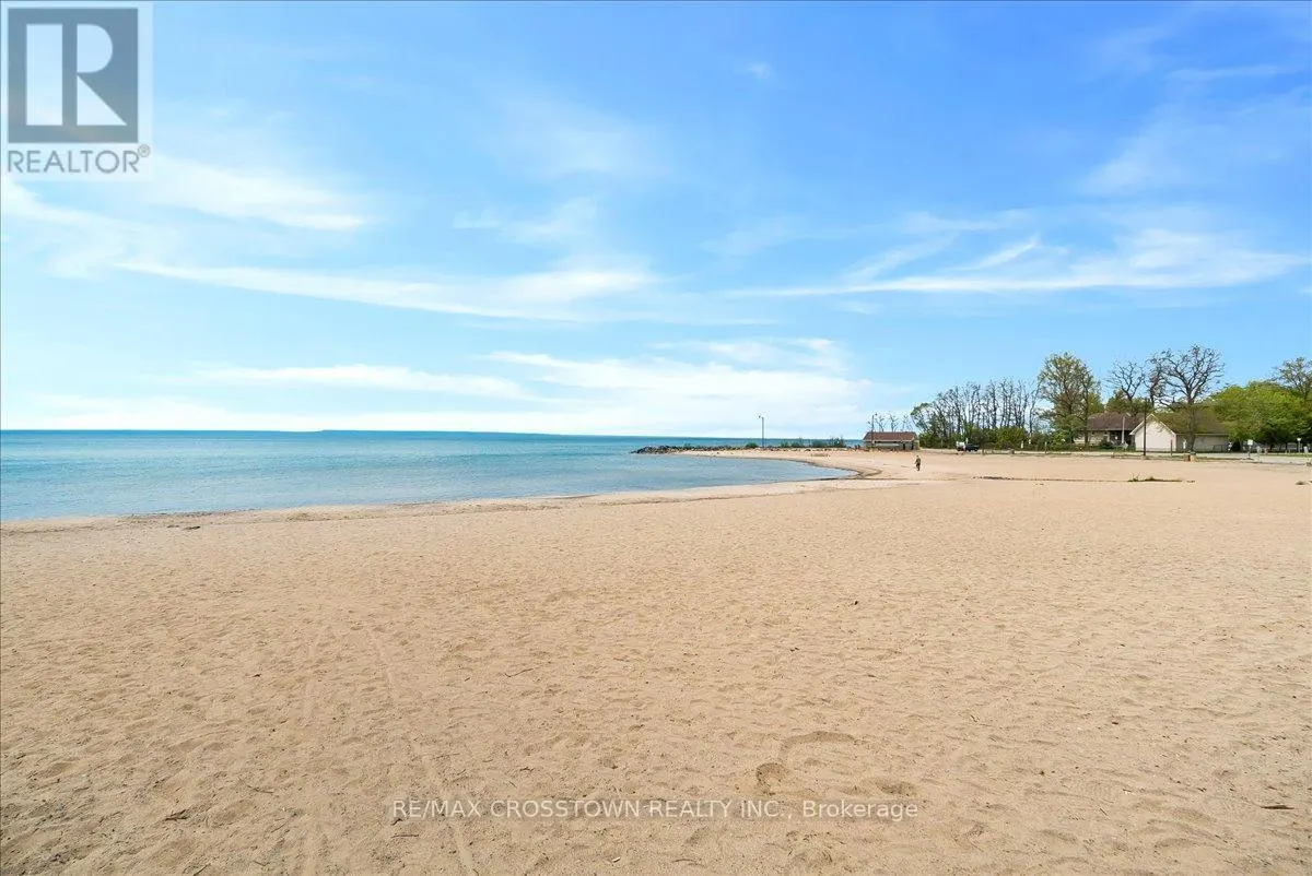 369 BALM BEACH ROAD W