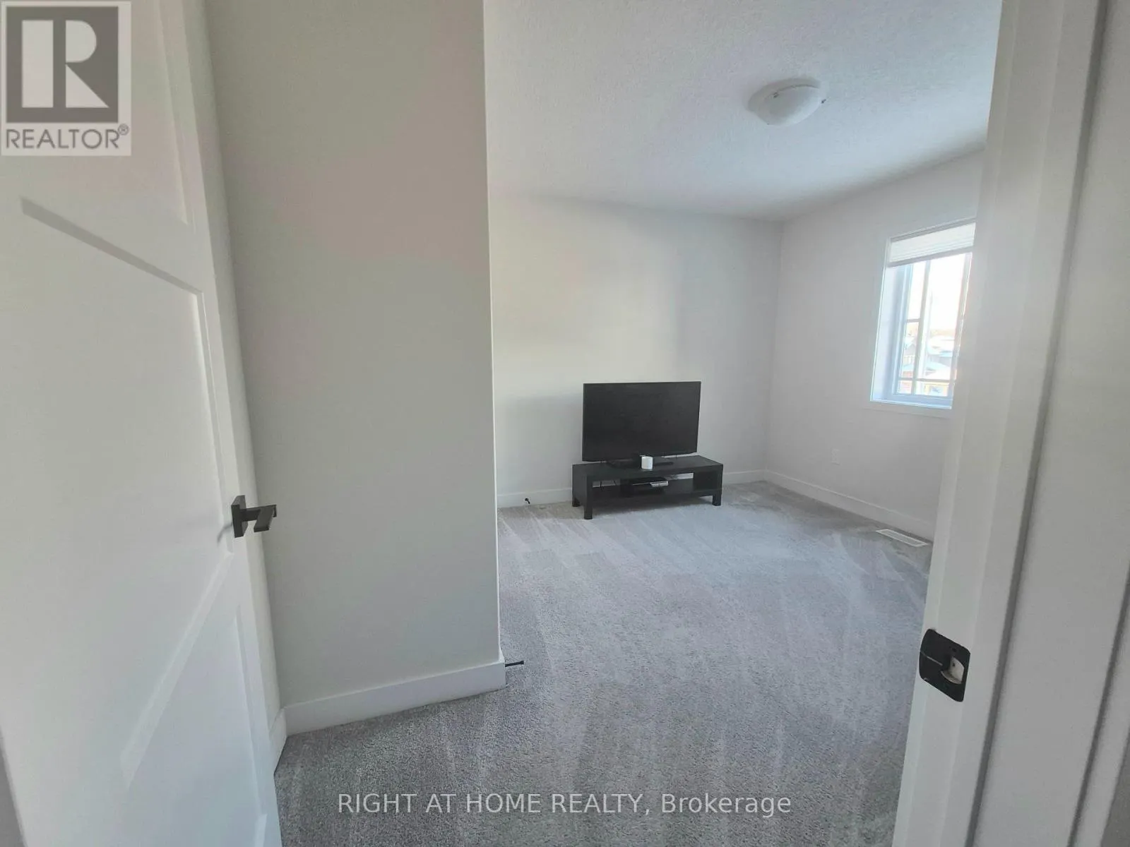 89 ARCHER AVENUE