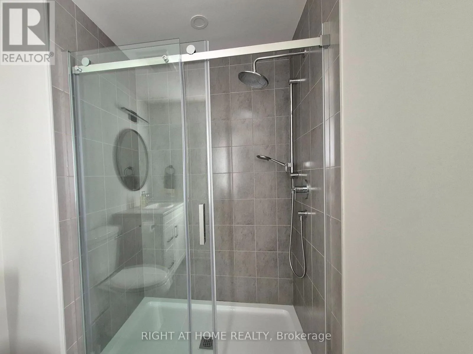 89 ARCHER AVENUE