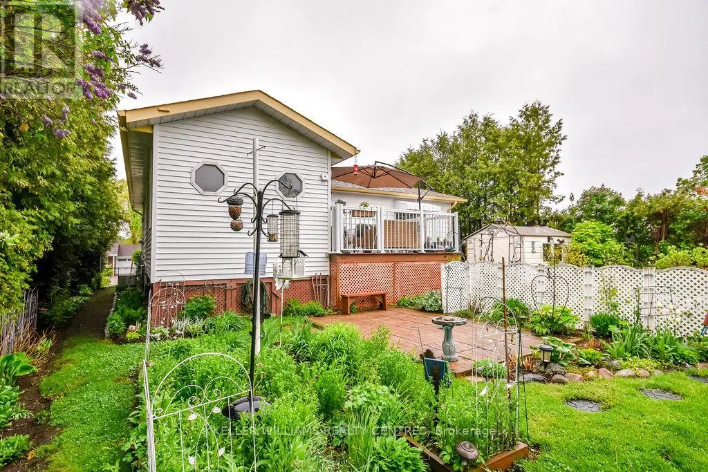 658 MANLY STREET