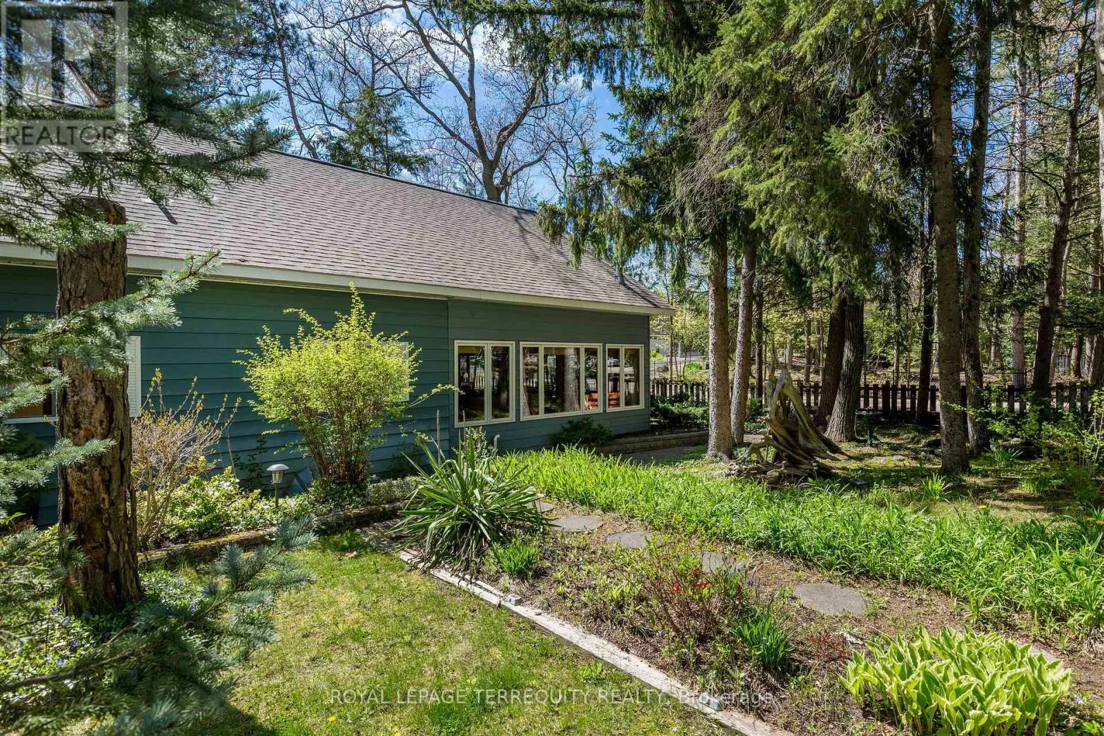 19 FINLEY DRIVE