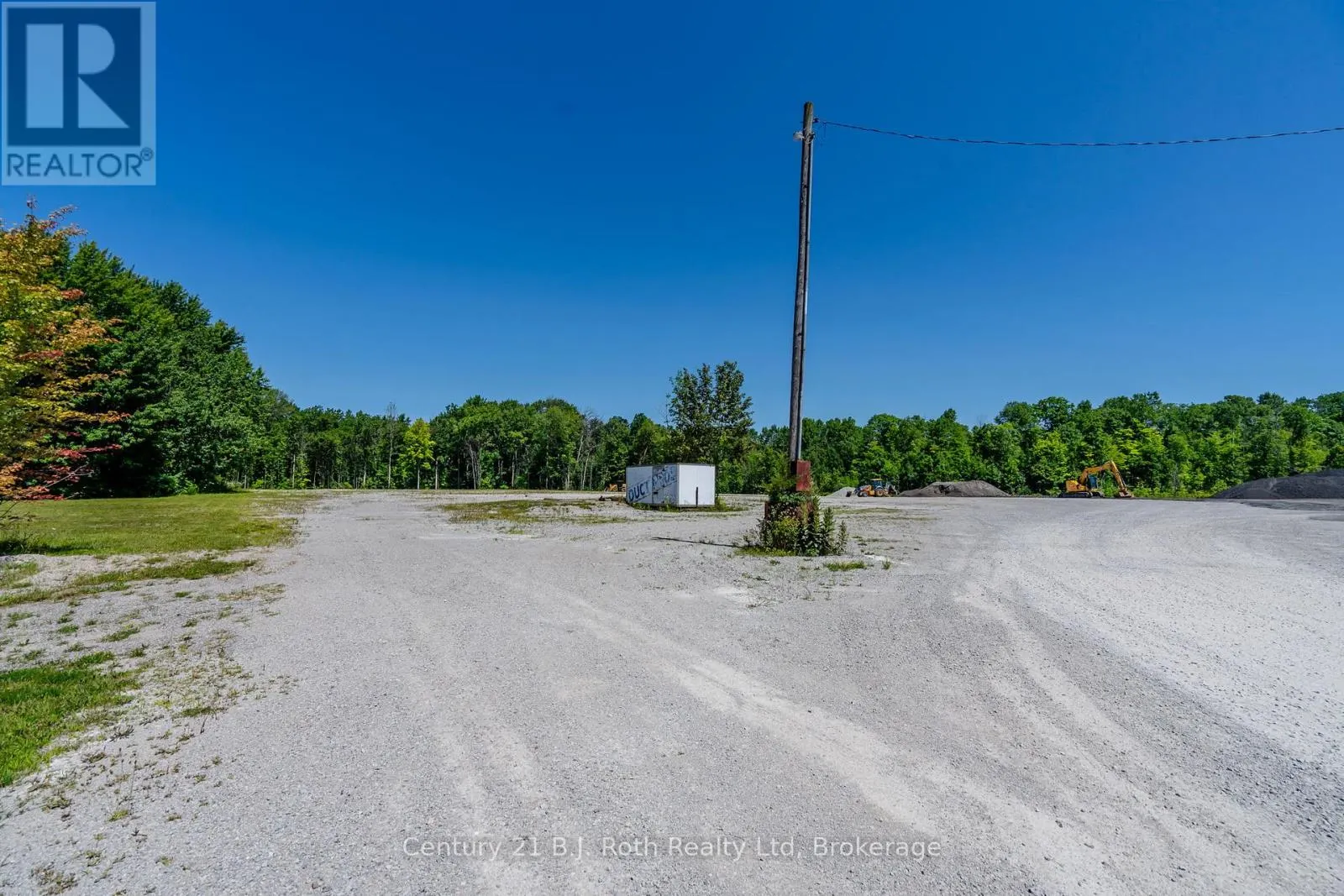 2565 QUARRY ROAD
