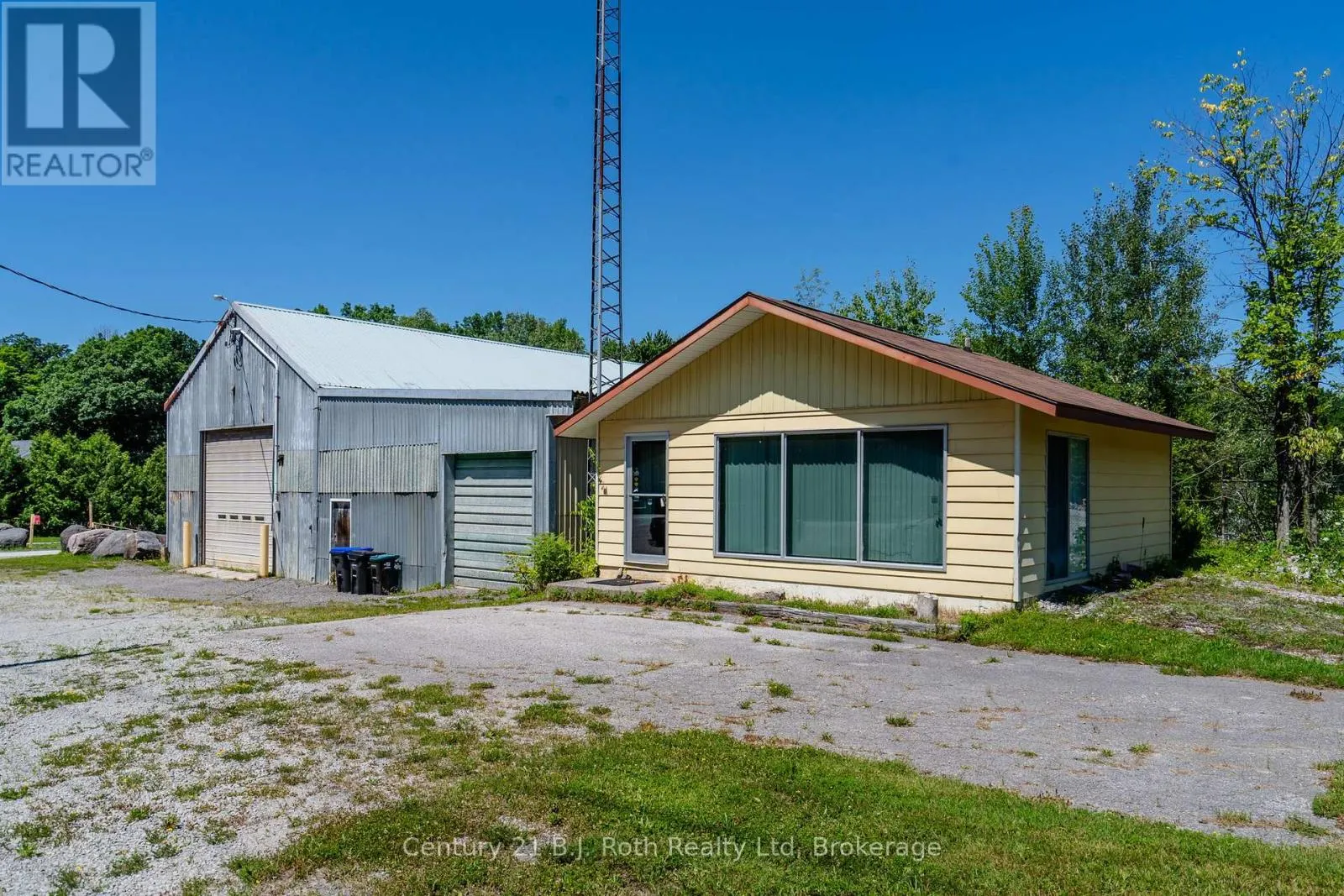 2565 QUARRY ROAD