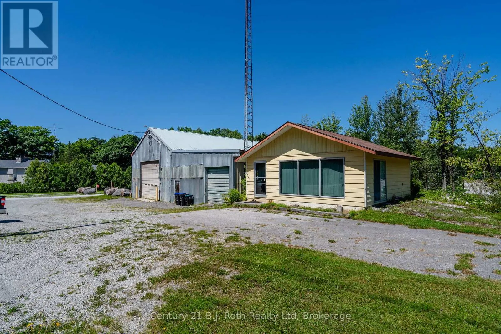 2565 QUARRY ROAD
