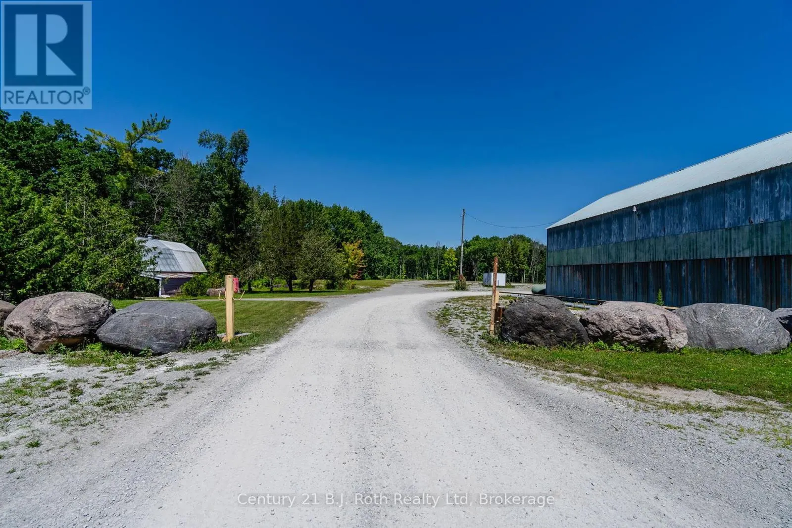 2565 QUARRY ROAD