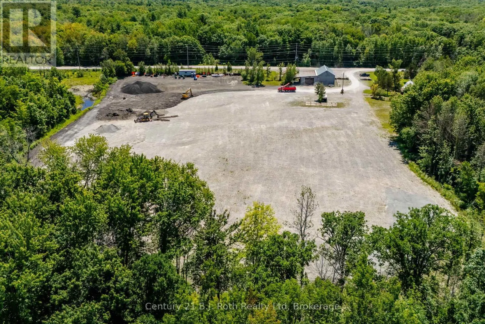 2565 QUARRY ROAD