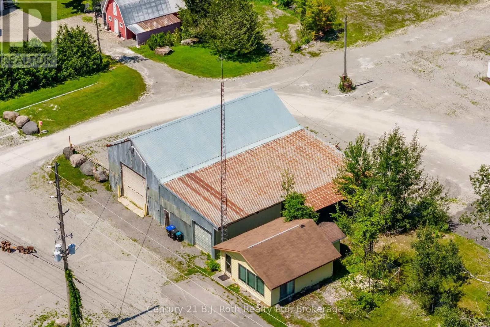 2565 QUARRY ROAD