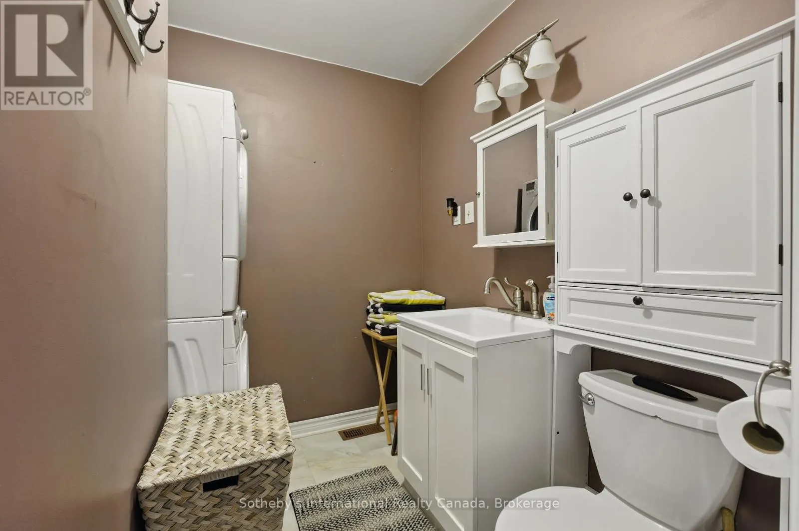 5270 DEAN TRAIL
