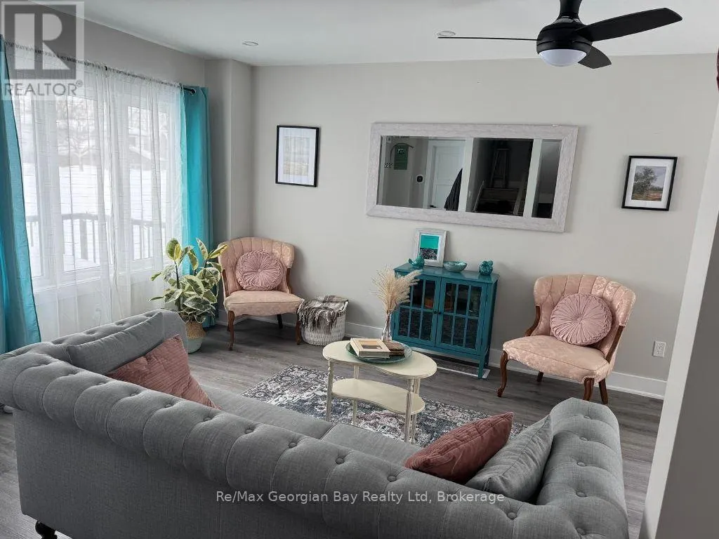 334 ROSE CRESCENT
