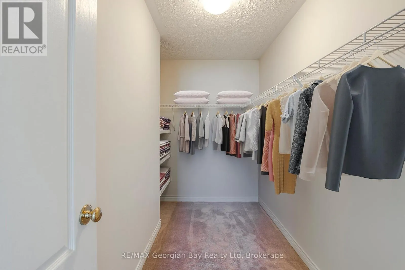 20 - 90 THOMPSON ROAD, #20