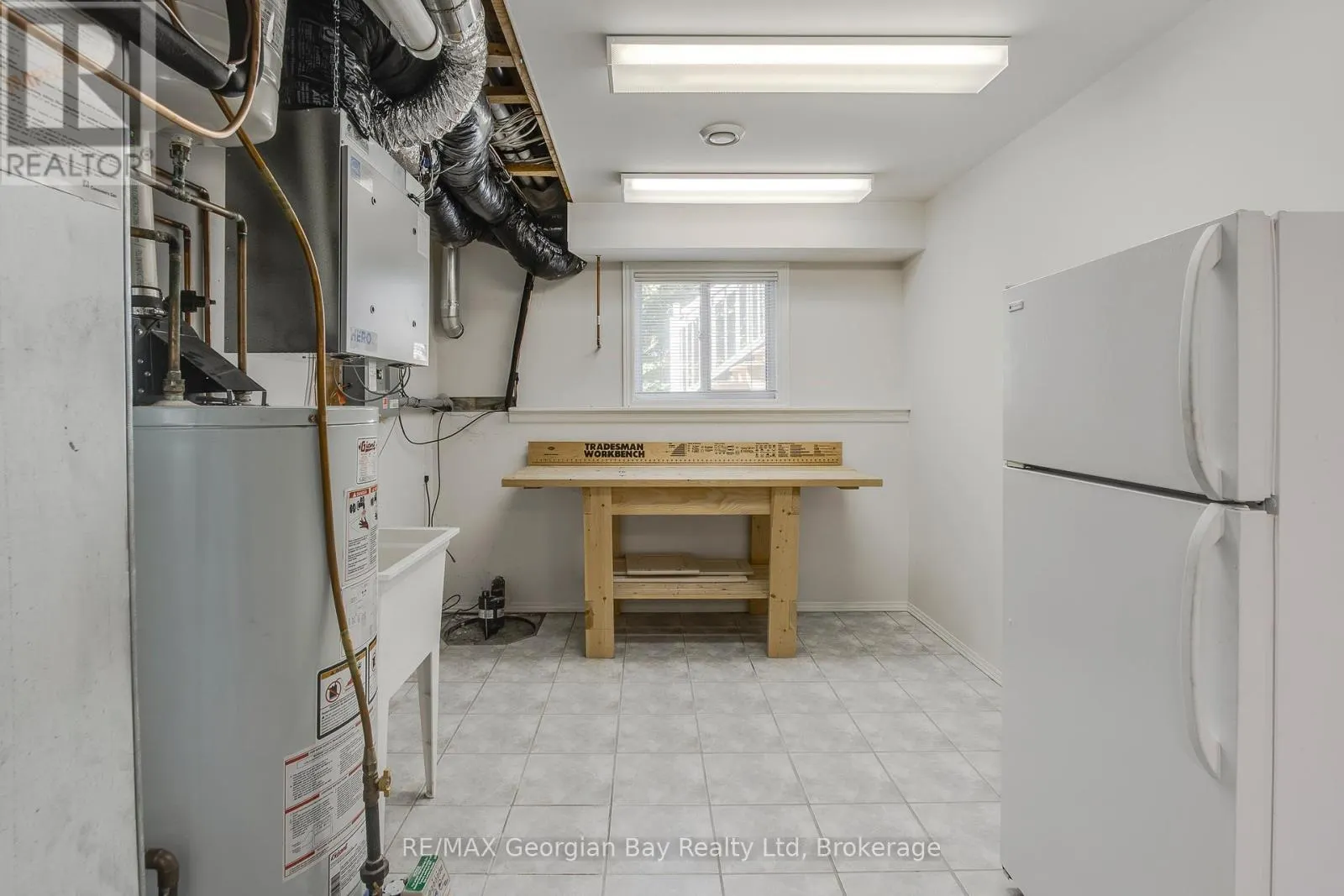 20 - 90 THOMPSON ROAD, #20