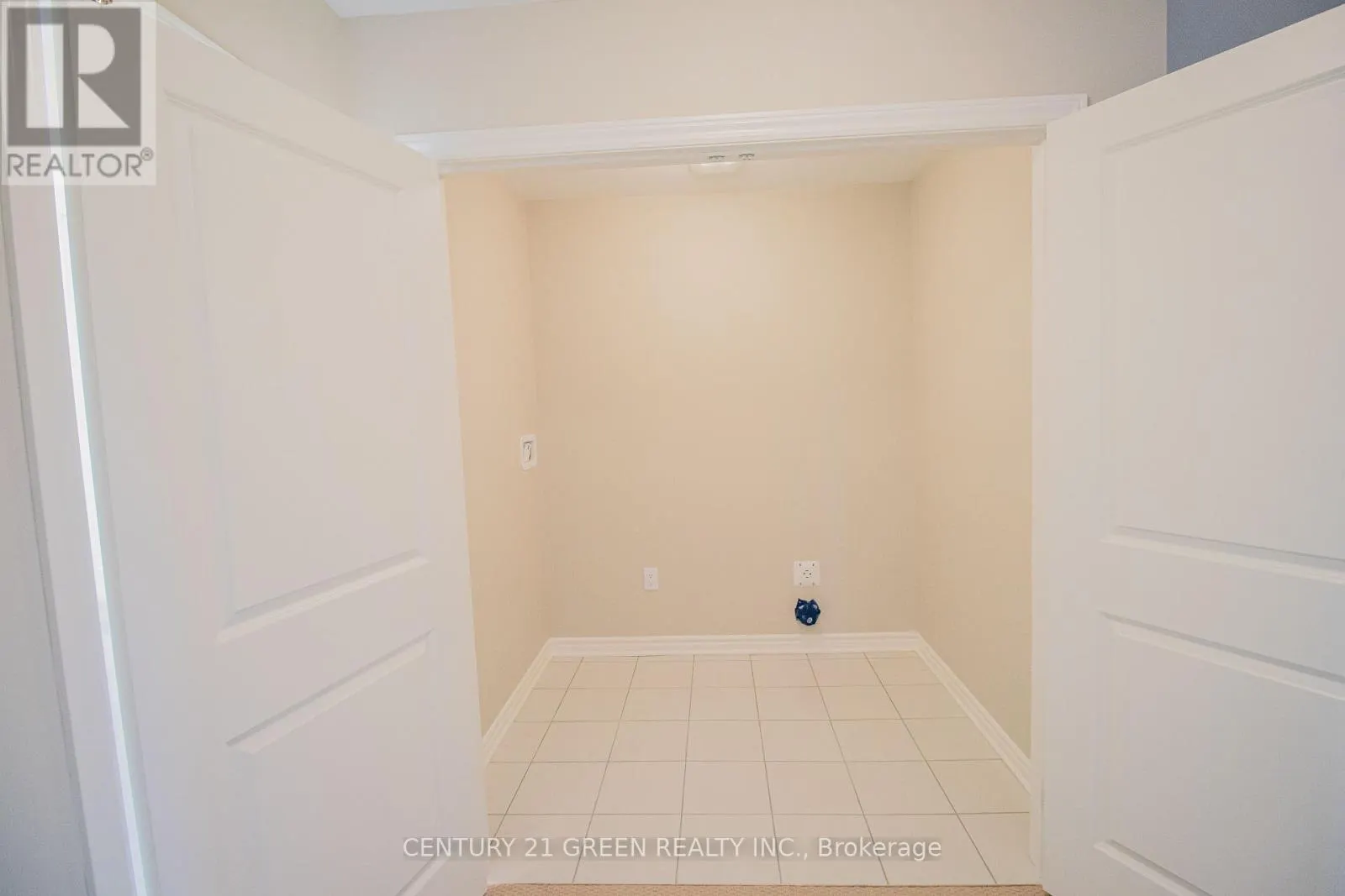 274 SPRINGFIELD CRESCENT
