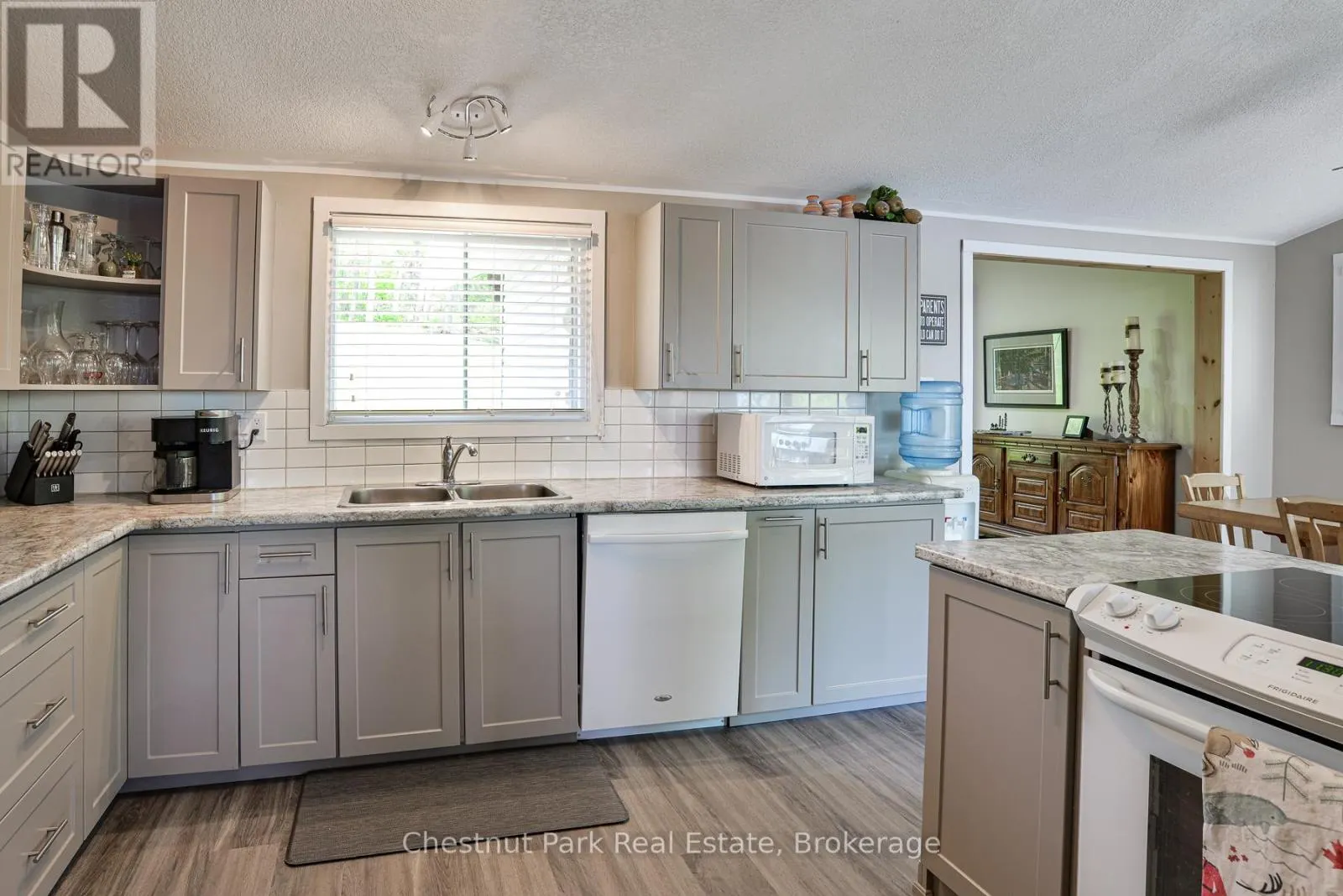 4458 RIVERVIEW DRIVE