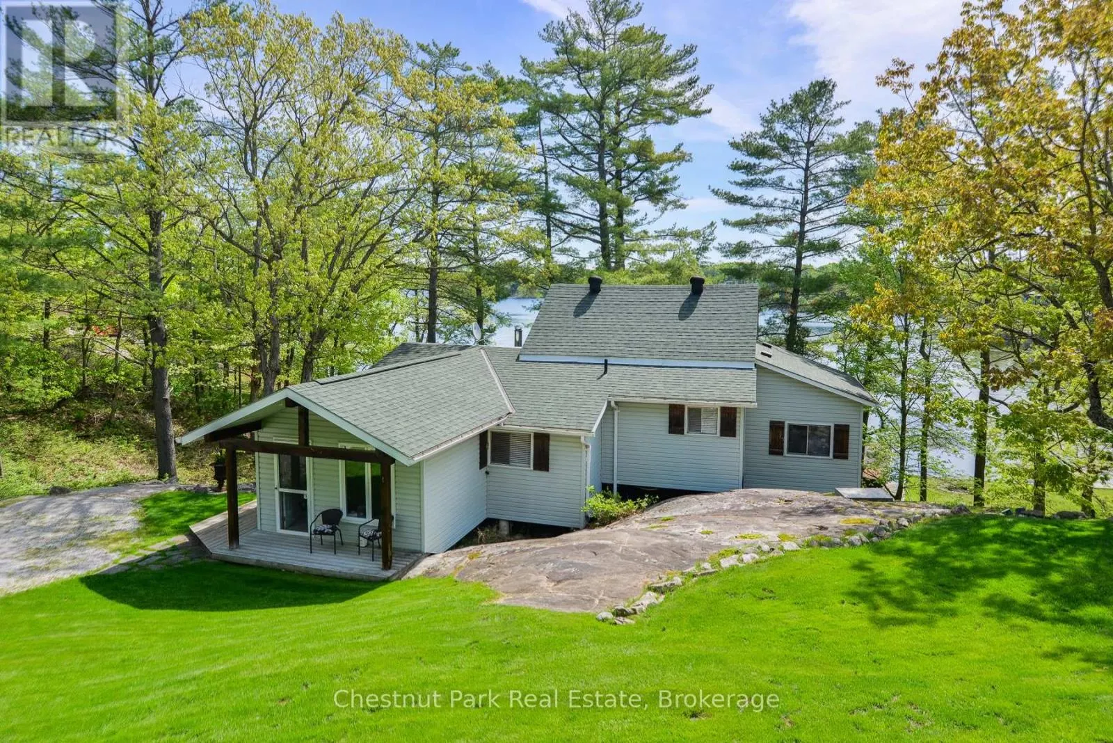 4458 RIVERVIEW DRIVE