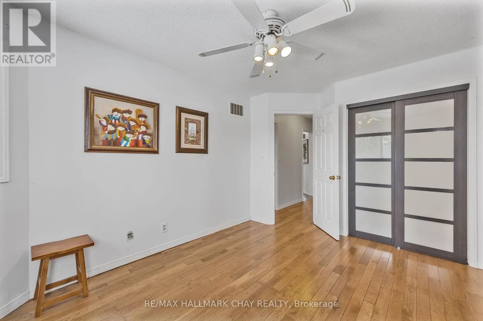 23 GRASETT CRESCENT